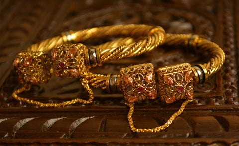 Bangle pair