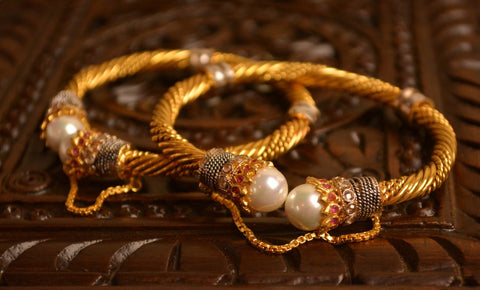 Bangle pair
