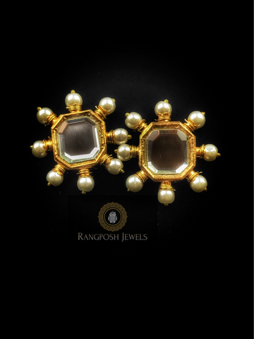 Kundan stud earrings