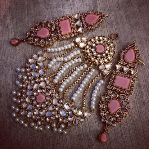 Mahnoor jhoomar earrings